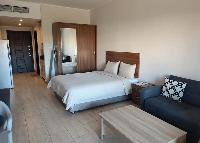 Aldau Heights Cozy Big Apartman Gurdaka